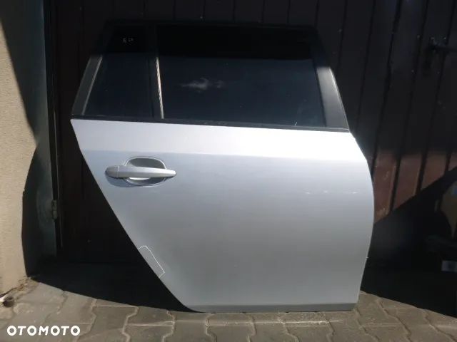 DRZWI PRAWY TYŁ PRAWE TYLNE BMW E60 KOMBI - 1