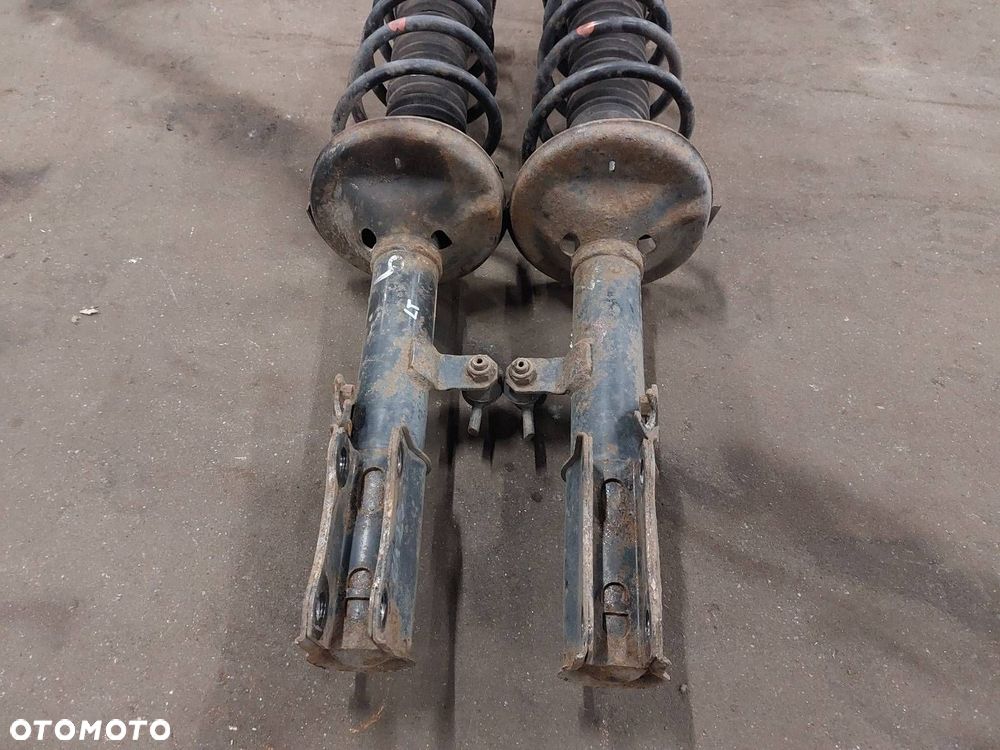 AMORTYZATOR + SPRĘŻYNA LEWY TYŁ + PRAWY TYŁ TOYOTA AVENSIS T22 HB 5D - 4