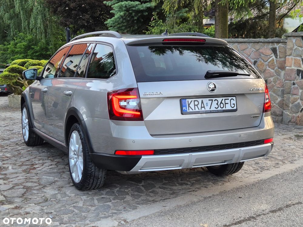 Skoda Octavia 2.0 TDI 4x4 Scout - 16