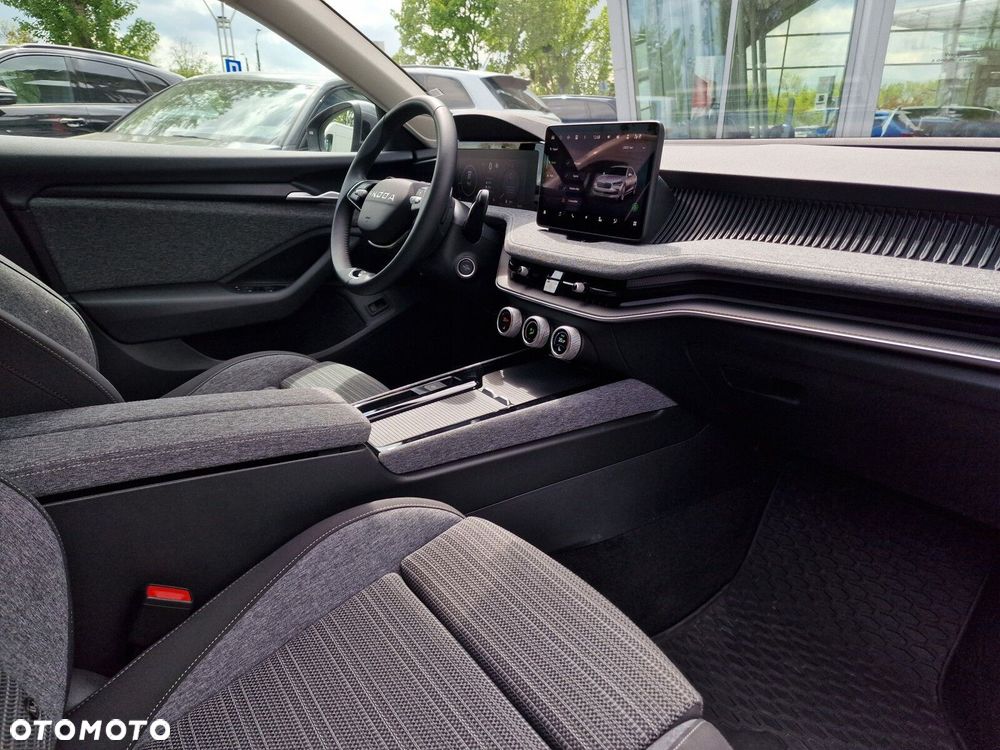 Skoda Superb 1.5 TSI mHEV Selection DSG - 17