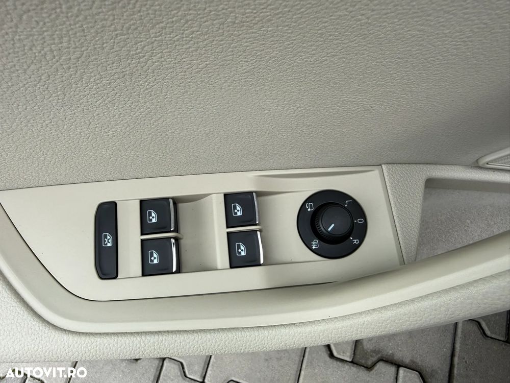 Skoda Superb 2.0 TDI DSG L&K - 27