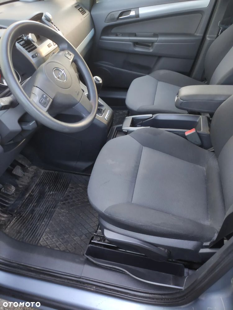 Opel Zafira 1.6 - 11