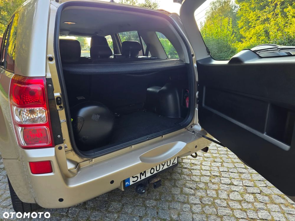 Suzuki Grand Vitara 2.0 Comfort - 11