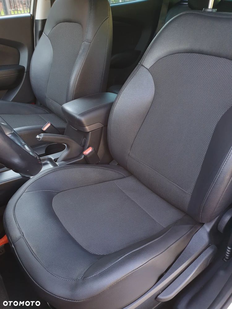 Hyundai ix35 1.6 2WD blue Style - 8