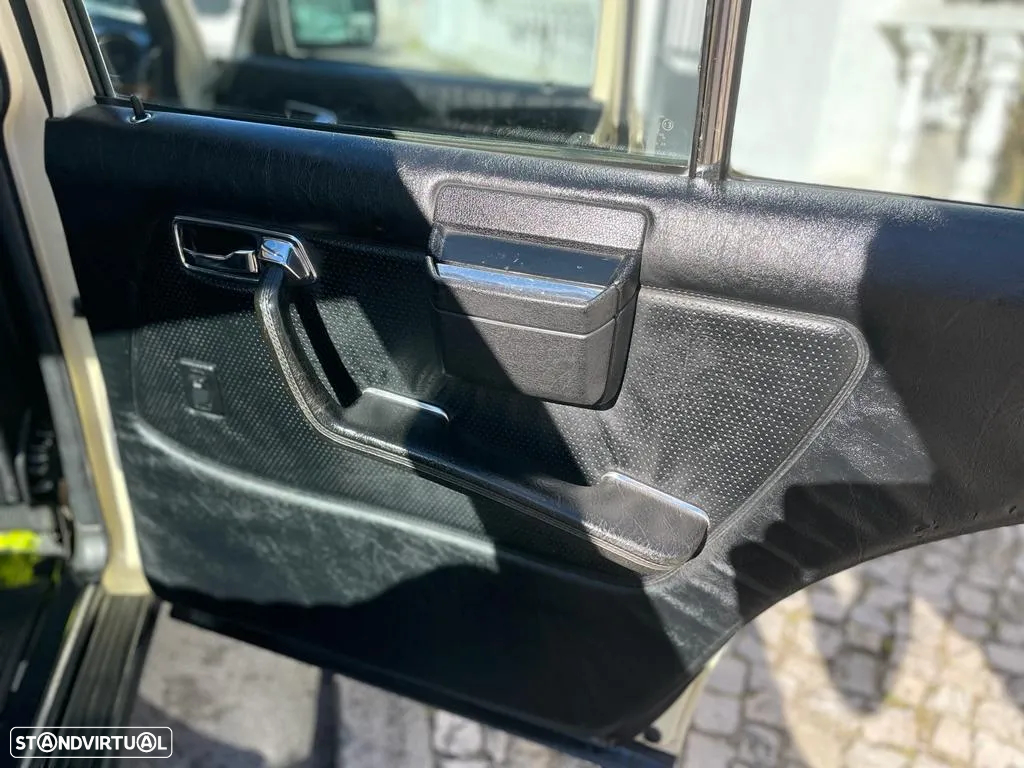 Mercedes-Benz 300 - 21