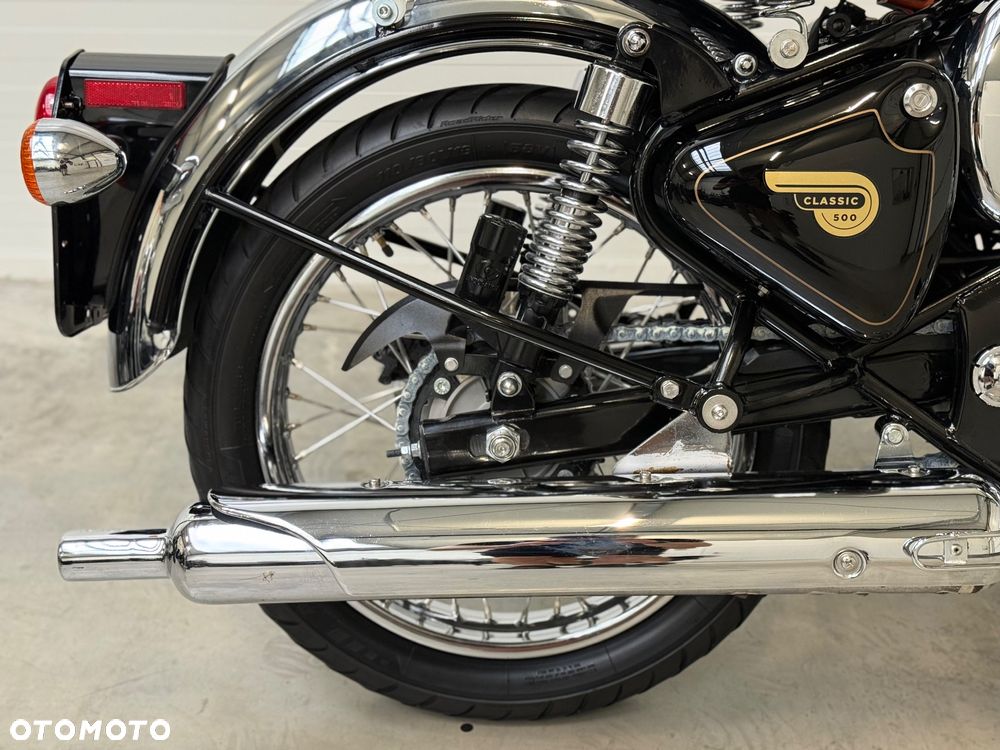 Royal Enfield Classic - 15
