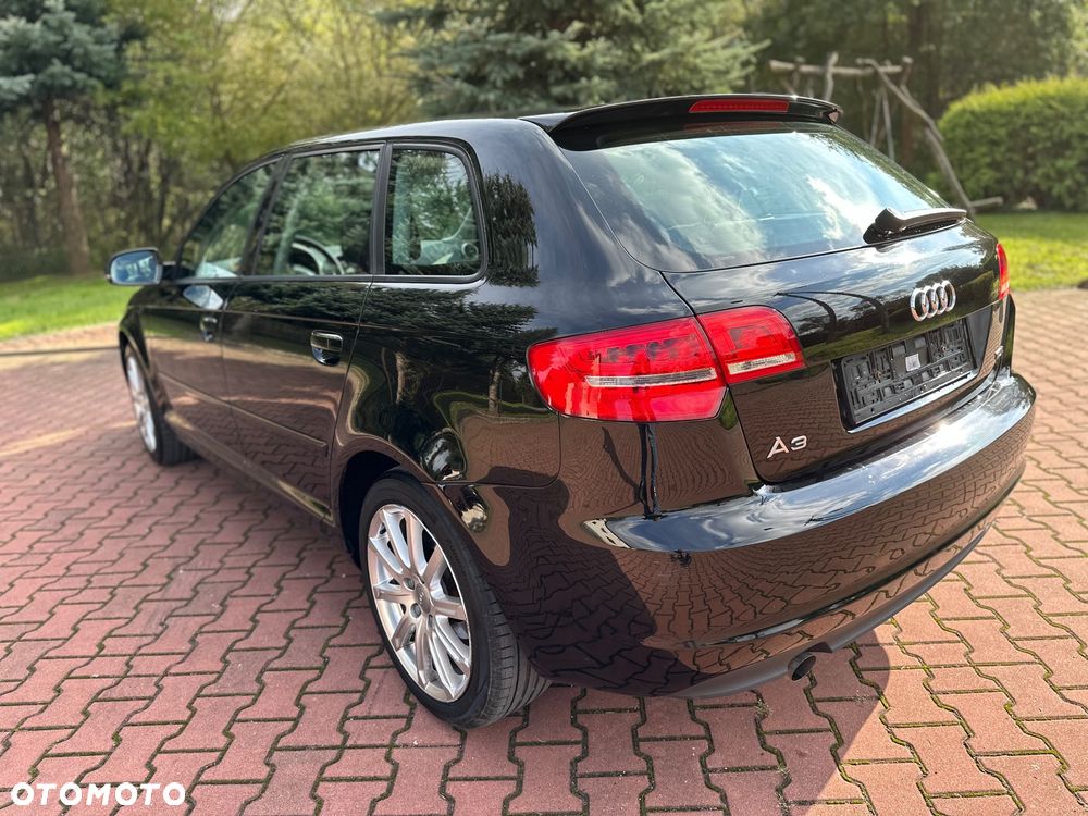 Audi A3 Sportback 1.6 TDI DPF Ambiente - 15