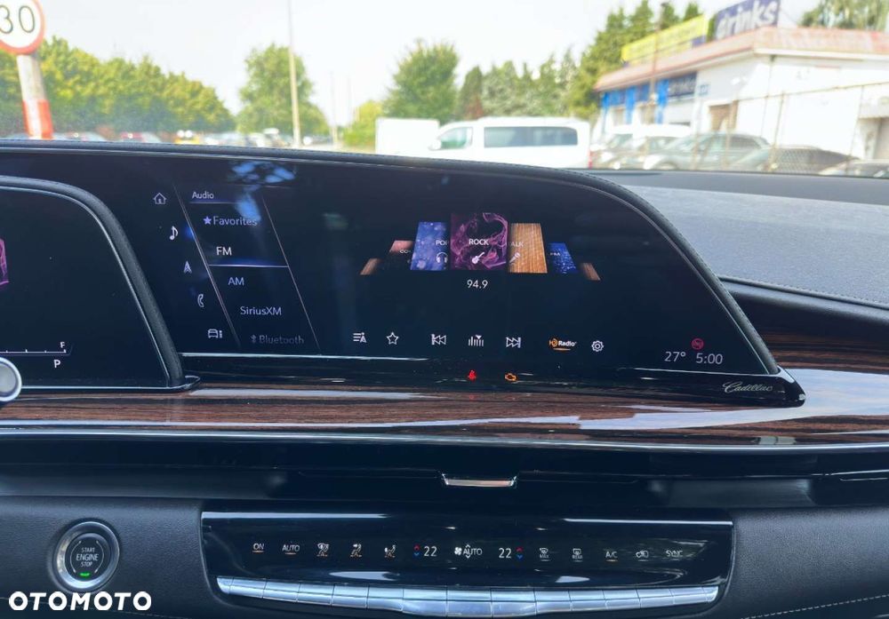 Cadillac Escalade - 20
