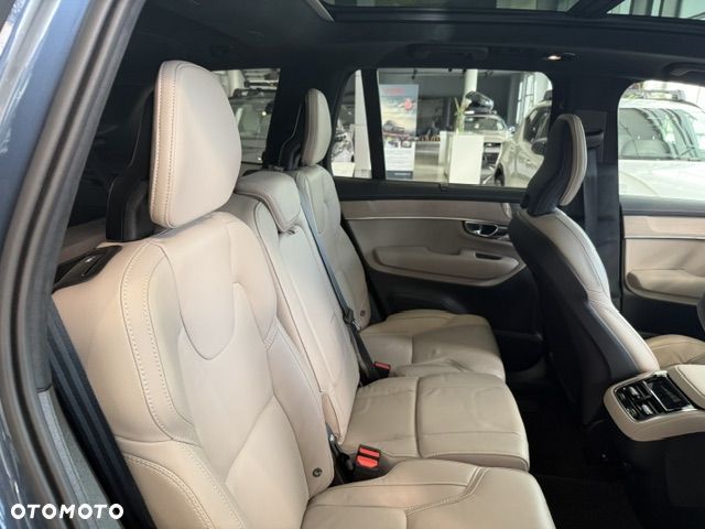 Volvo XC 90 B5 B AWD Ultra Bright 7os - 24