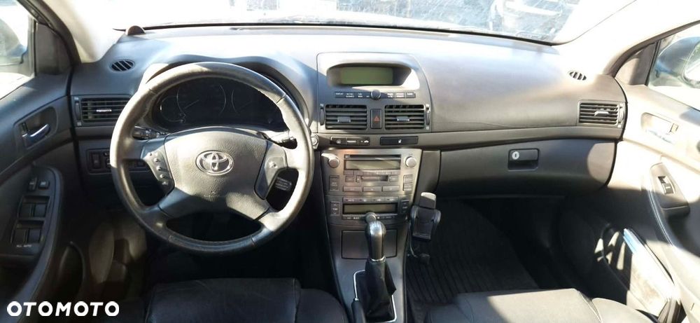 Toyota Avensis - 7