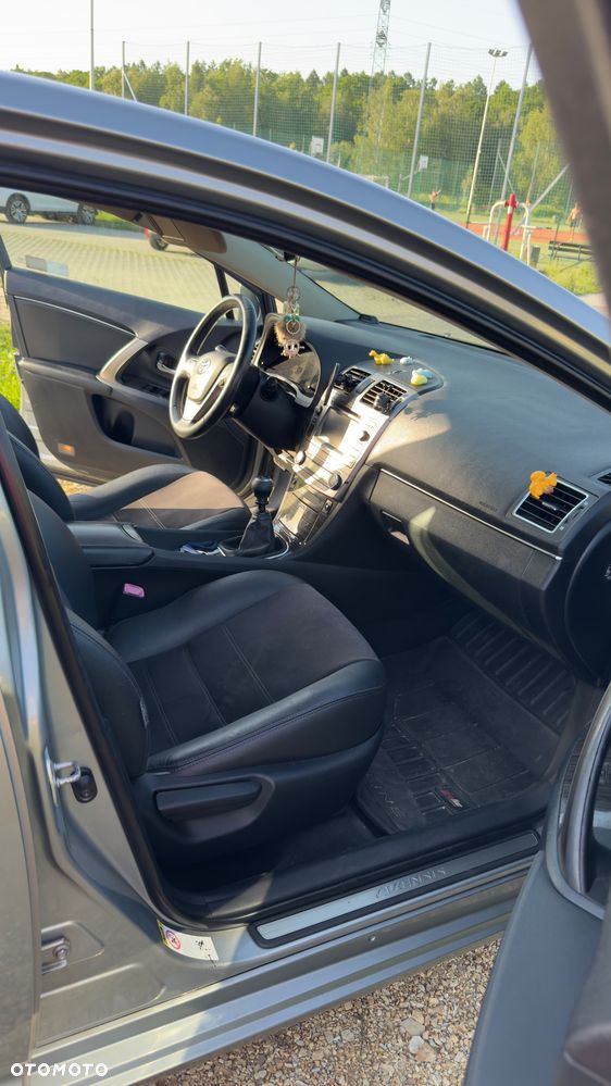Toyota Avensis 2.0 D-4D Premium - 5