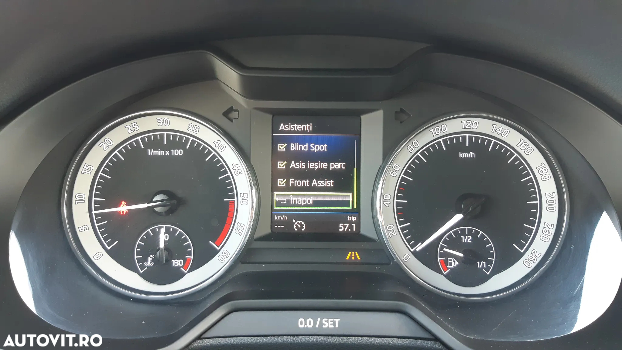 Skoda Octavia 2.0 TDI (Green tec) DSG Style - 40