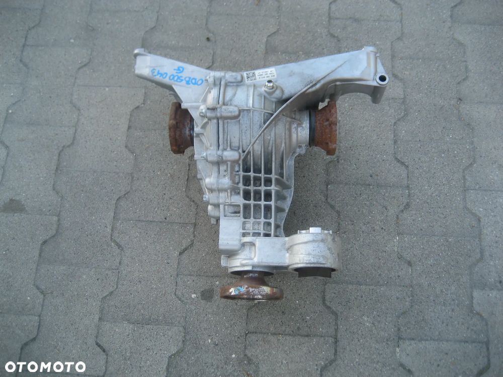 audi a4 b9 a5 8w 15-23r most tył odb500043g