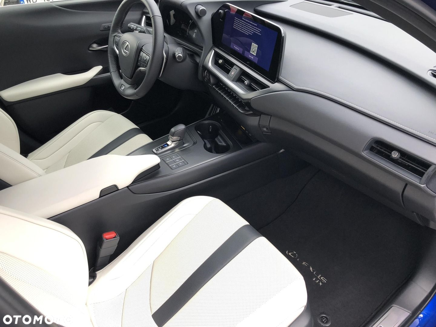 Lexus UX - 13
