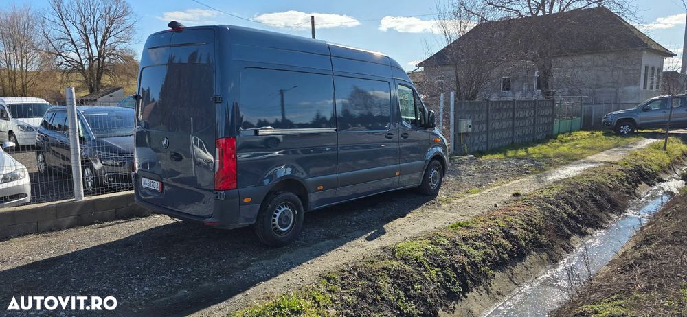 Mercedes-Benz Sprinter - 5
