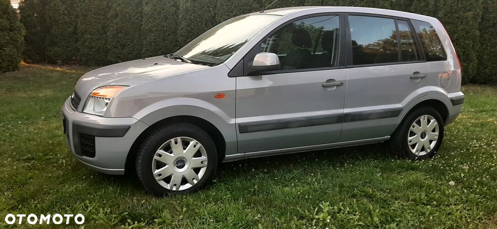 Ford Fusion - 4