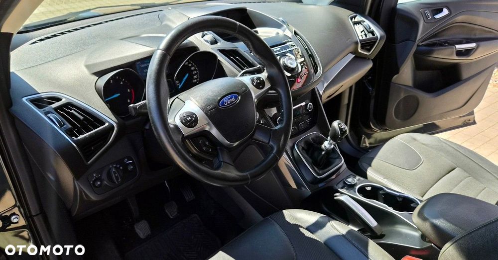 Ford Kuga - 25