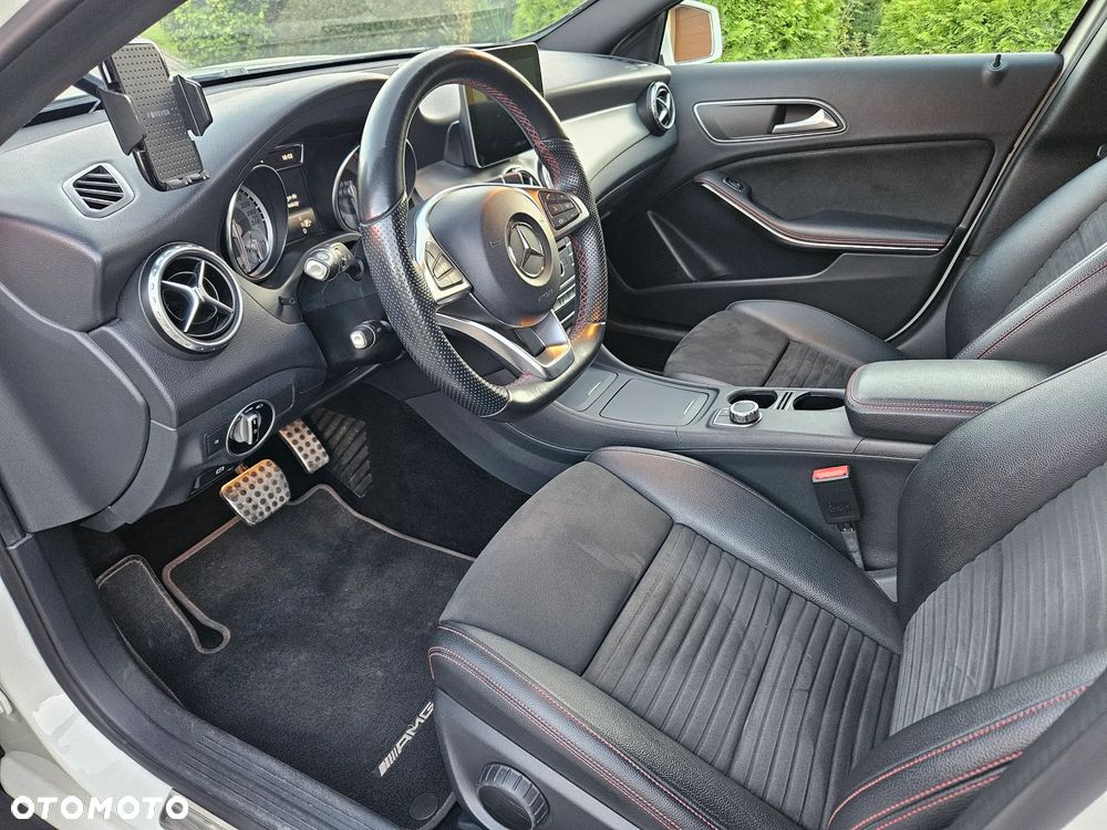 Mercedes-Benz GLA 250 4-Matic - 7