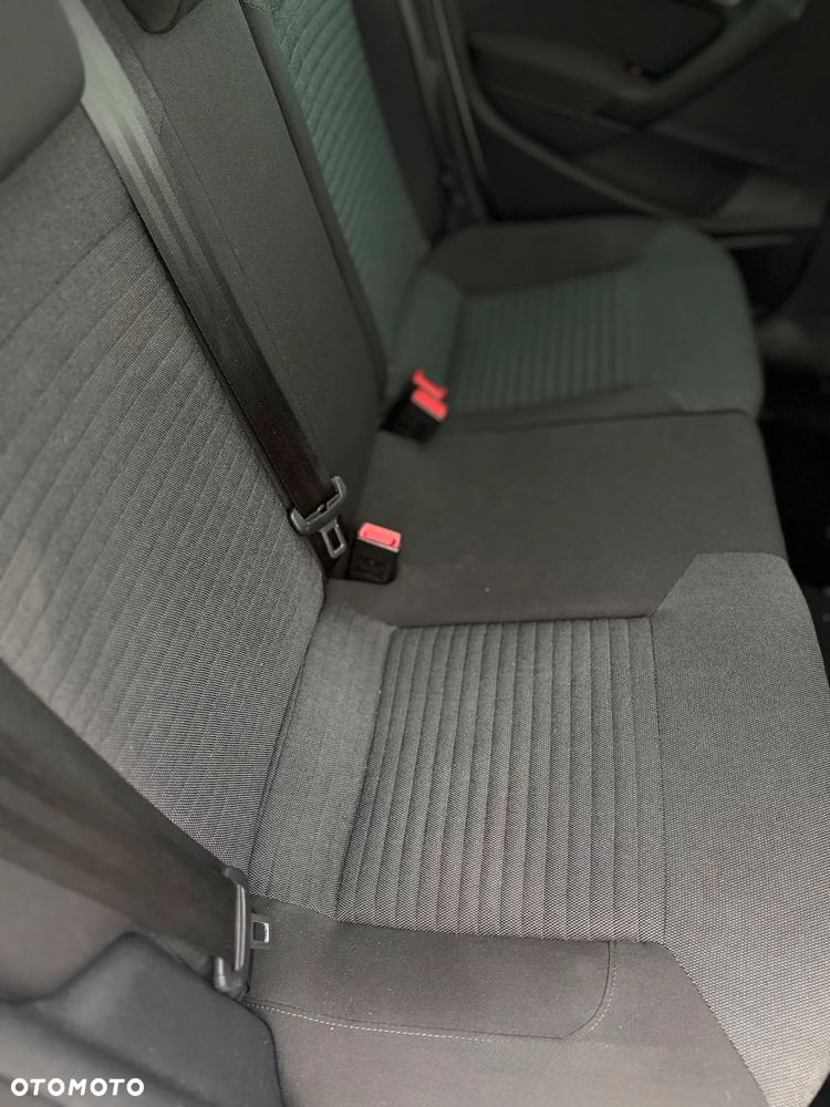 Volkswagen Polo - 32