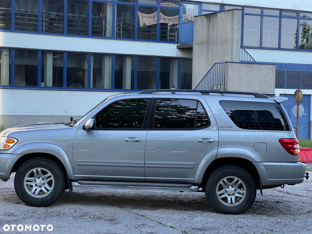 Toyota Sequoia - 7