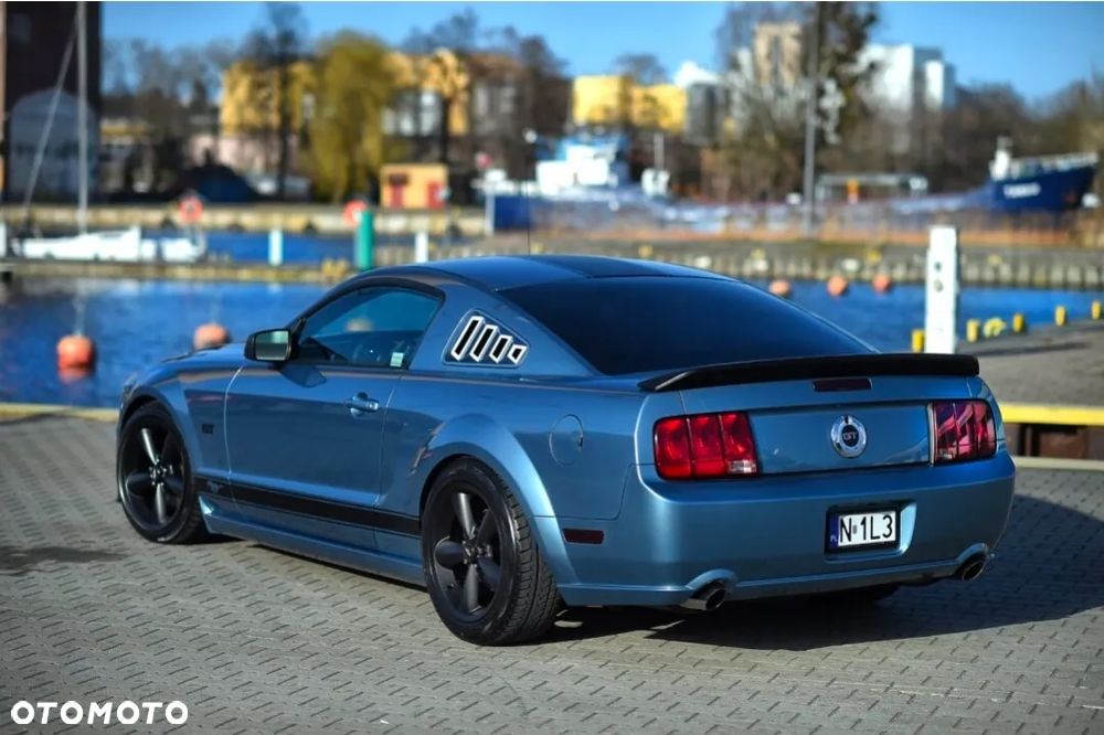 Ford Mustang - 7