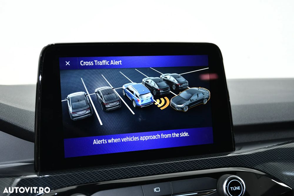 Ford Kuga 2.5 Duratec FHEV 4x4 ST-LINE - 20