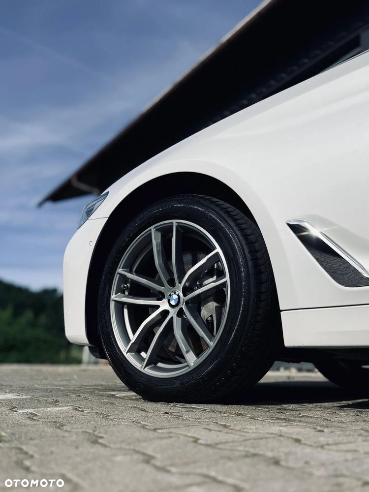 BMW Seria 5 530d xDrive Luxury Line sport - 26
