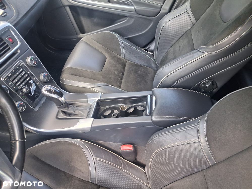 Volvo V60 D4 AWD Geartronic - 16