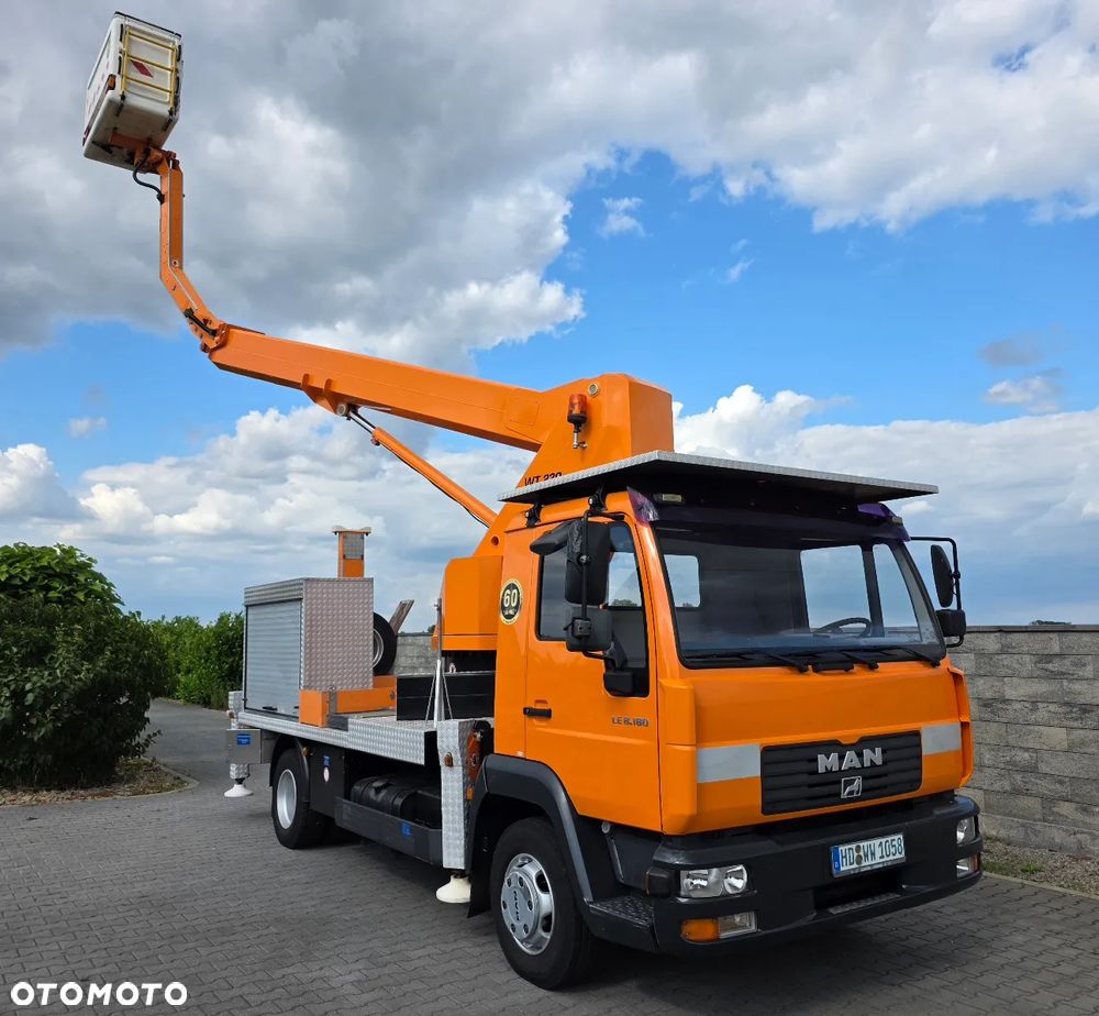MAN Wumag WT 230 - 5