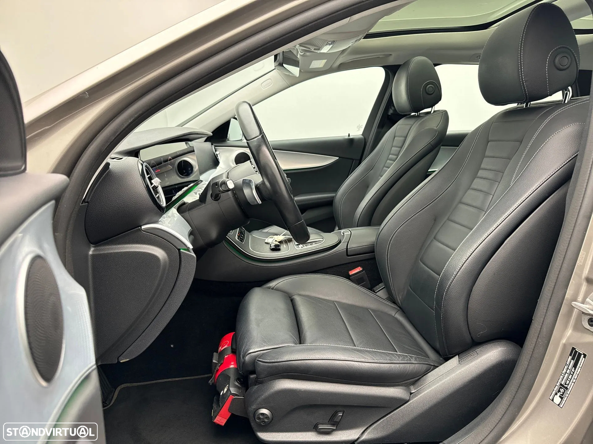 Mercedes-Benz E 300 e Exclusive Line - 13