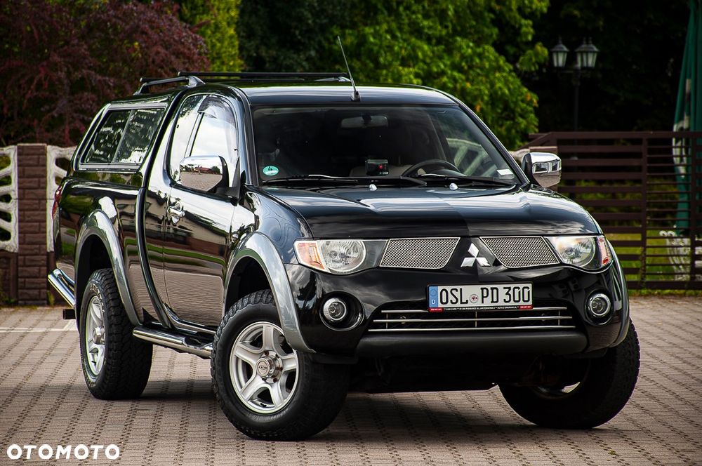 Mitsubishi L200 Pick Up 4x4 Intense Club Cab - 29
