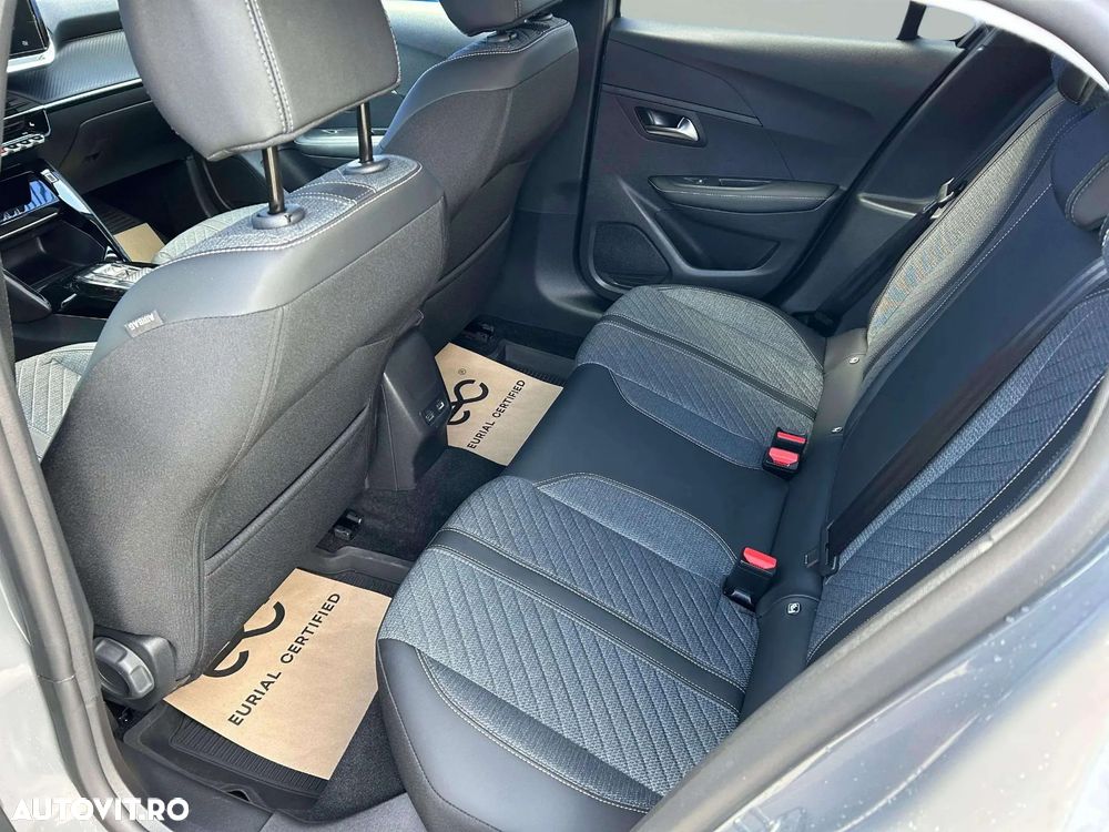Peugeot 208 1.2L e-DCS6 MHEV Allure - 12