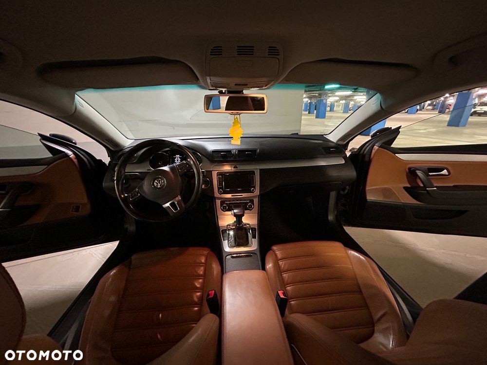 Volkswagen Passat CC - 17