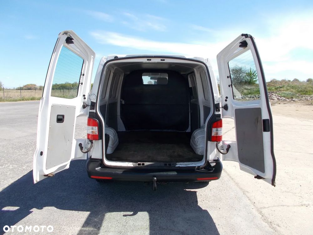 Volkswagen Transporter - 11
