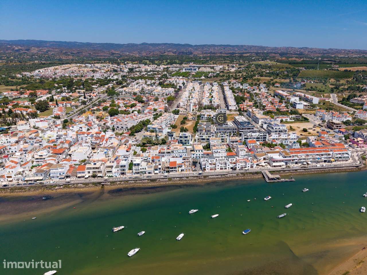 Descubra o seu refúgio no Algarve – T1 em Cabanas de Tavira a 200 da R - Grande imagem: 3/22