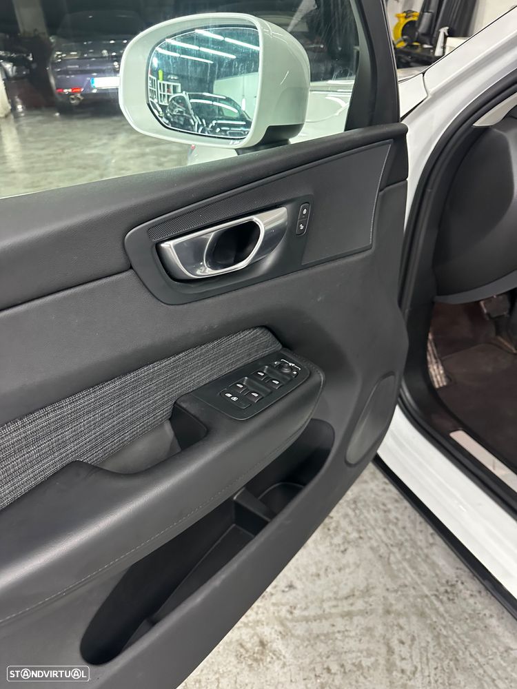 Volvo XC 60 T6 AWD Recharge Geartronic Inscription Expression - 15