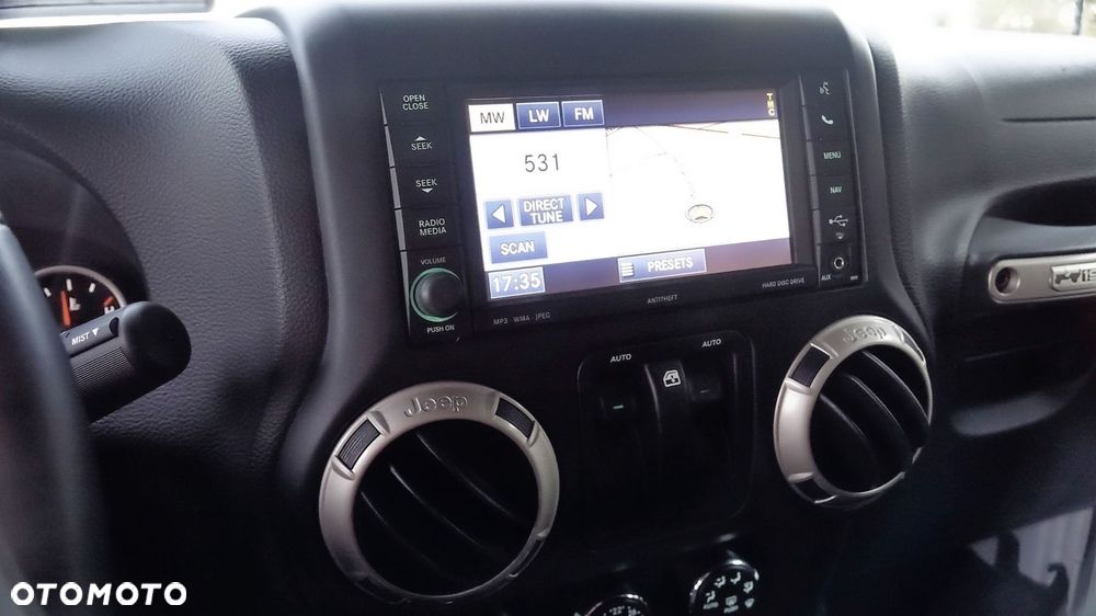 Jeep Wrangler - 36