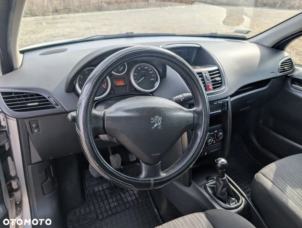 Peugeot 207 1.4 Presence - 26