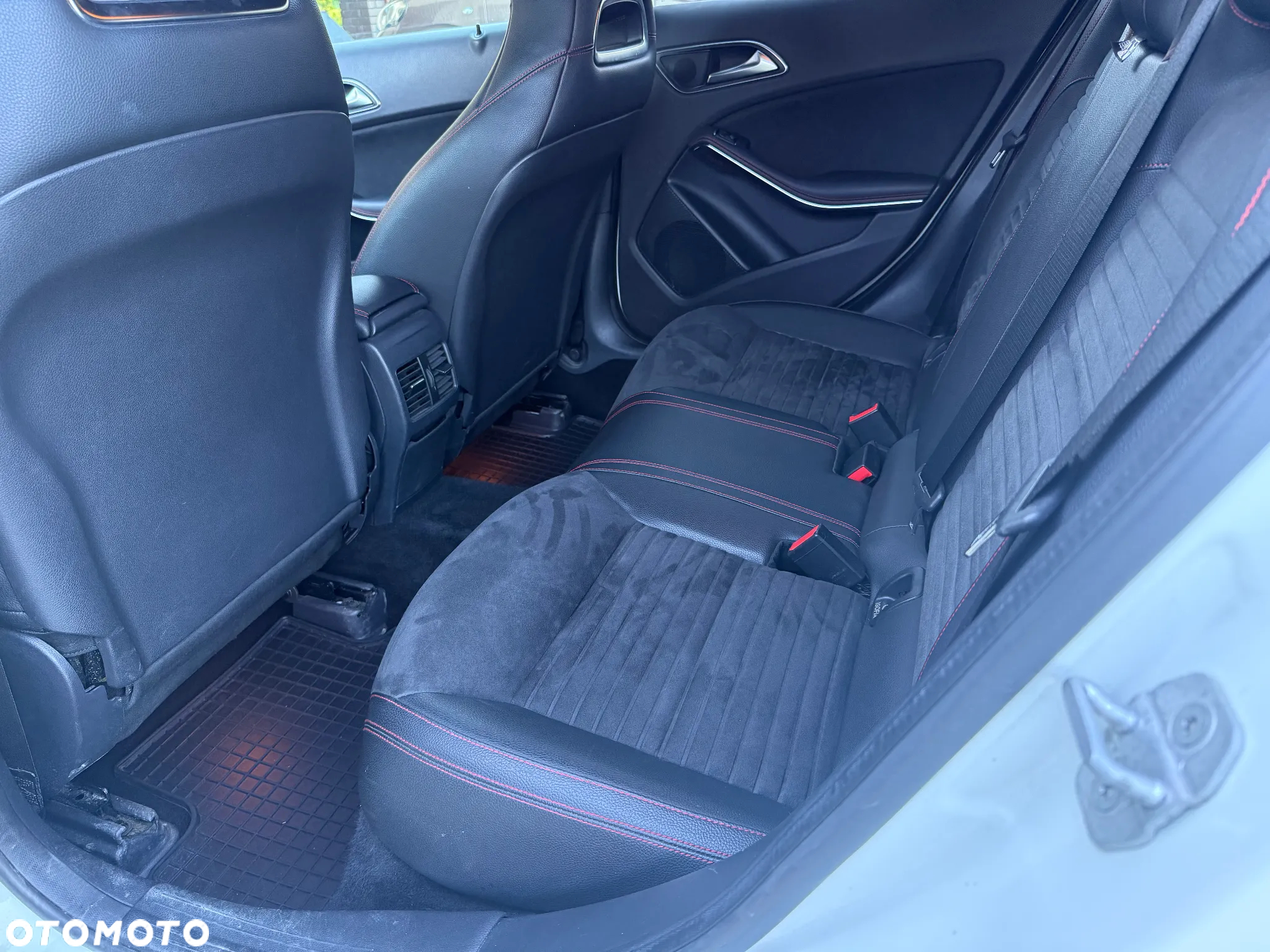 Mercedes-Benz GLA 250 4-Matic - 6