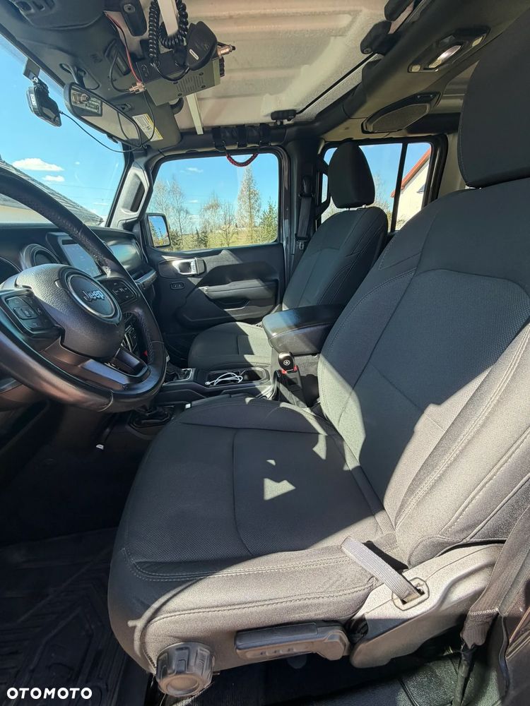 Jeep Wrangler - 17