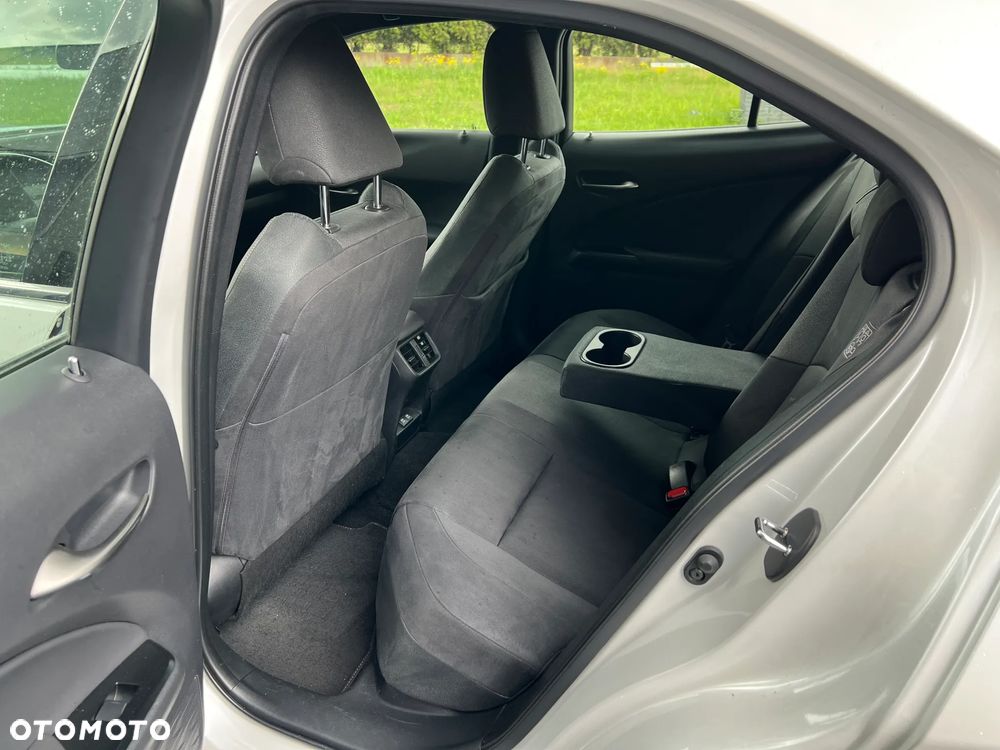 Lexus UX 300e 54.3 kWh Business Edition 2WD - 13