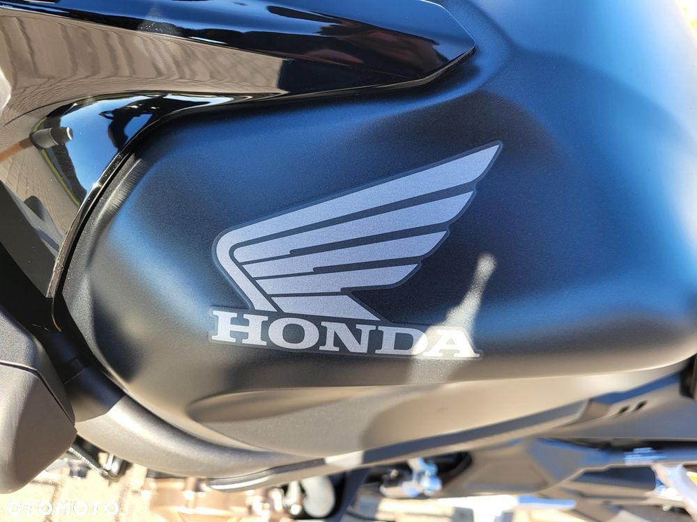 Honda CB - 8