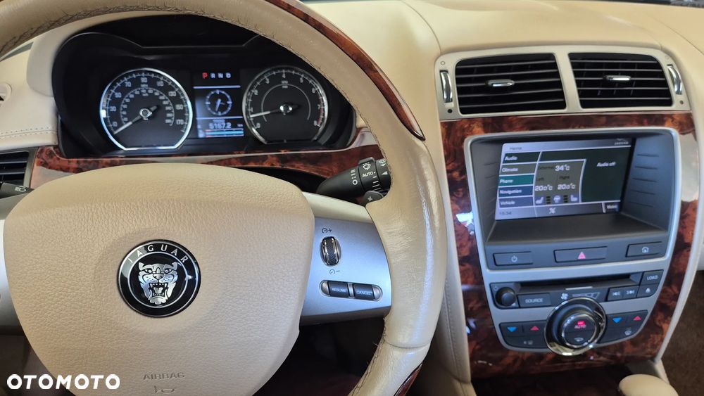 Jaguar XK 4.2 V8 - 26