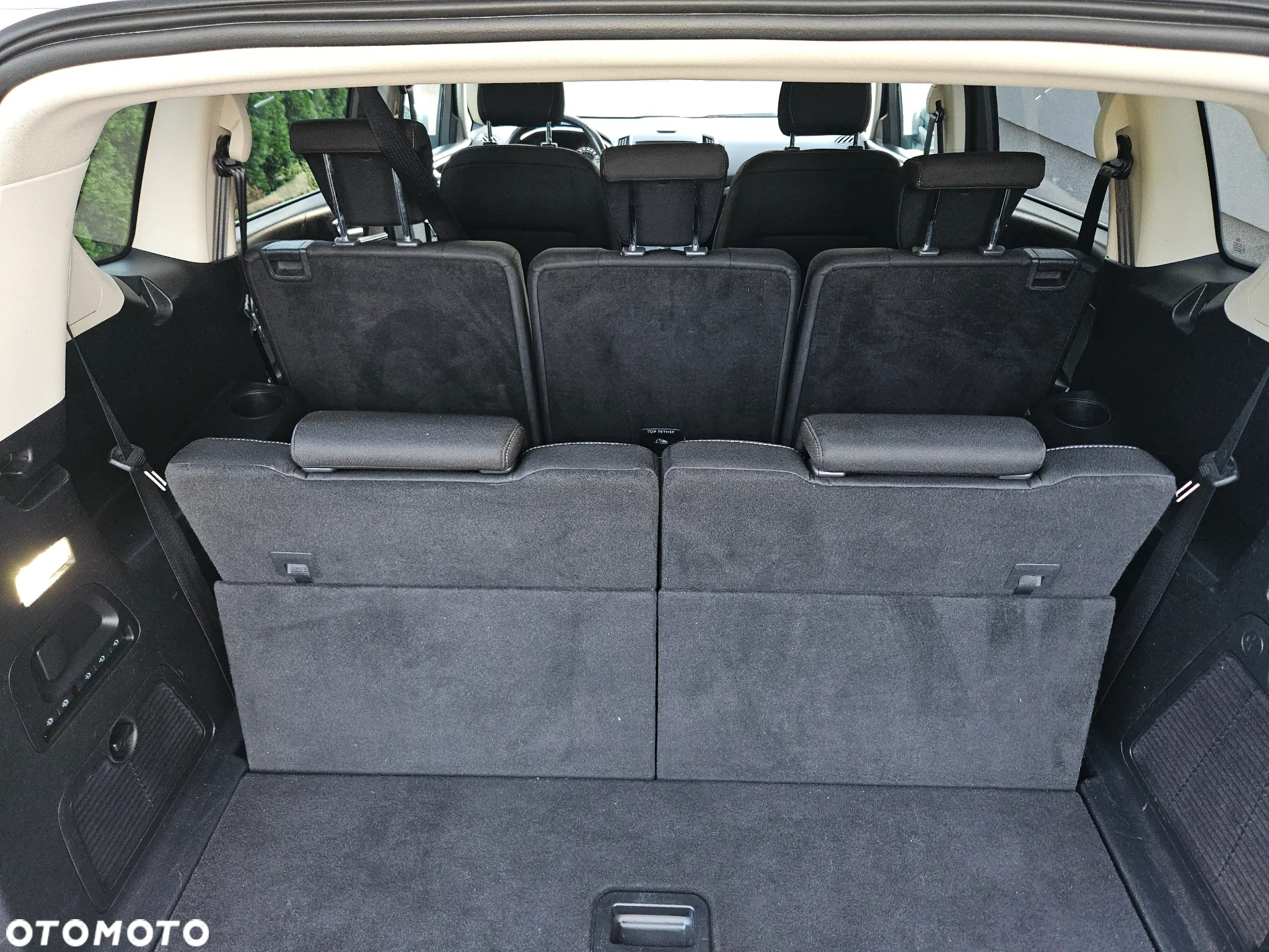 Ford S-Max - 19