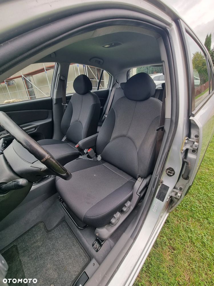 Kia Rio - 9