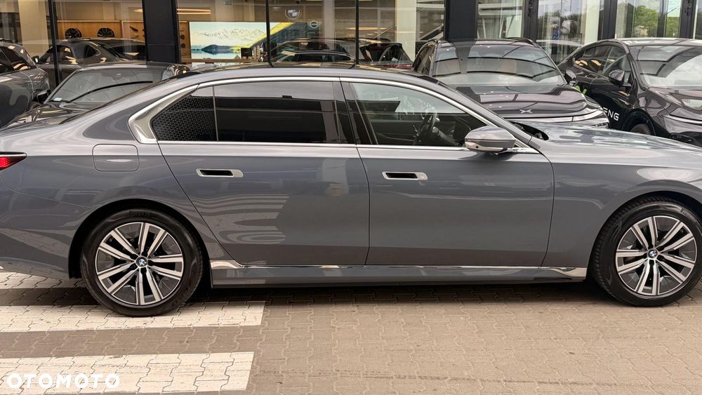 BMW i7 105.7kWh eDrive50 - 4
