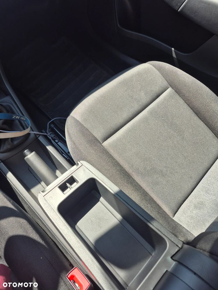 Skoda RAPID 1.6 TDI DPF Active - 8