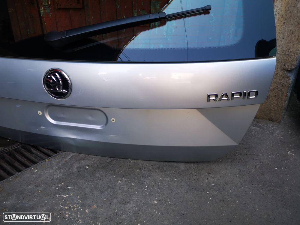 SKODA RAPID CARRINHA MALA PARA CHOQUES REFORÇO - M289 PC462 - 5