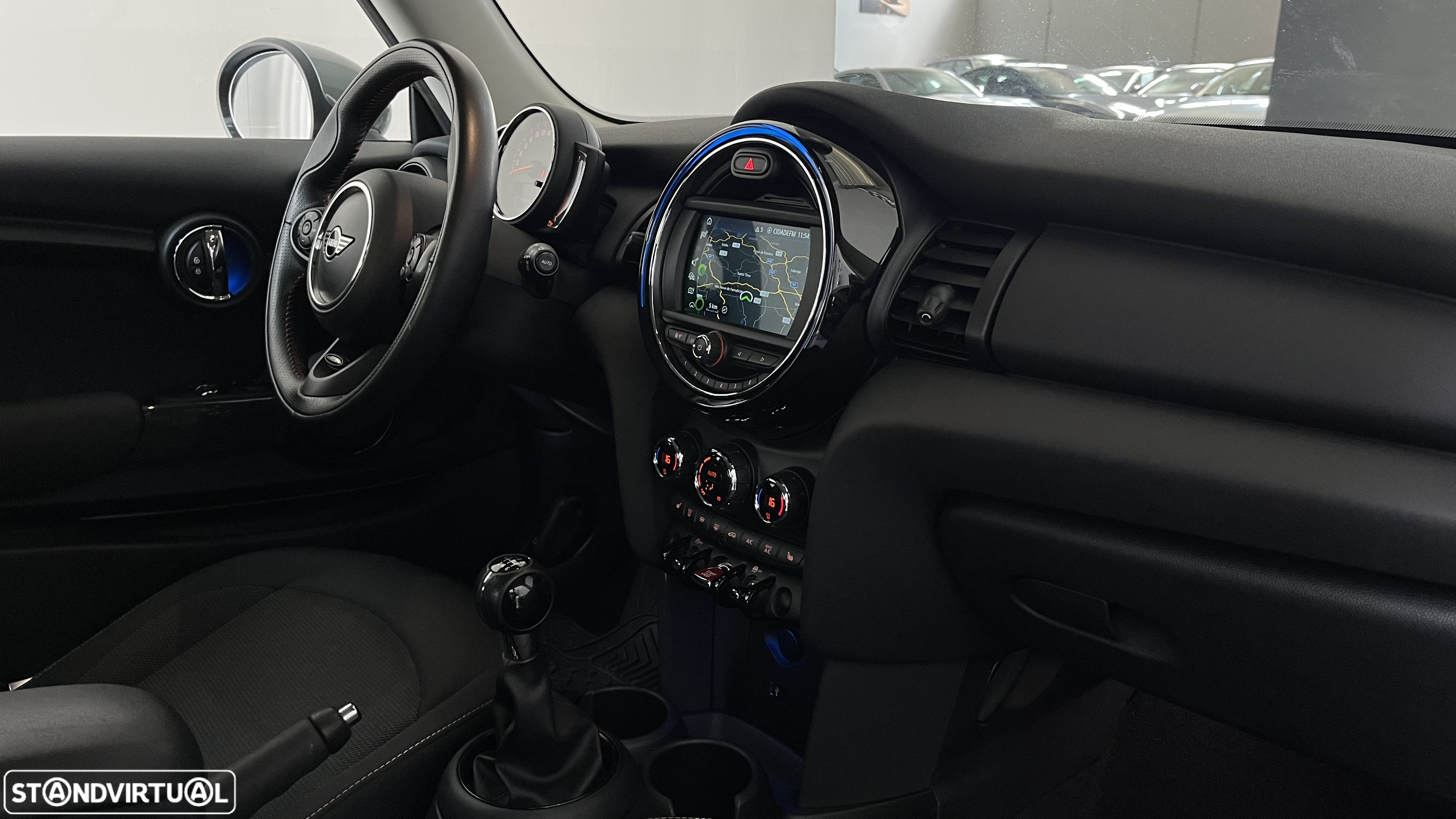 MINI 3 Portas One - 14