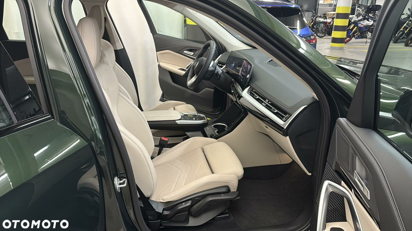 BMW iX1 - 21